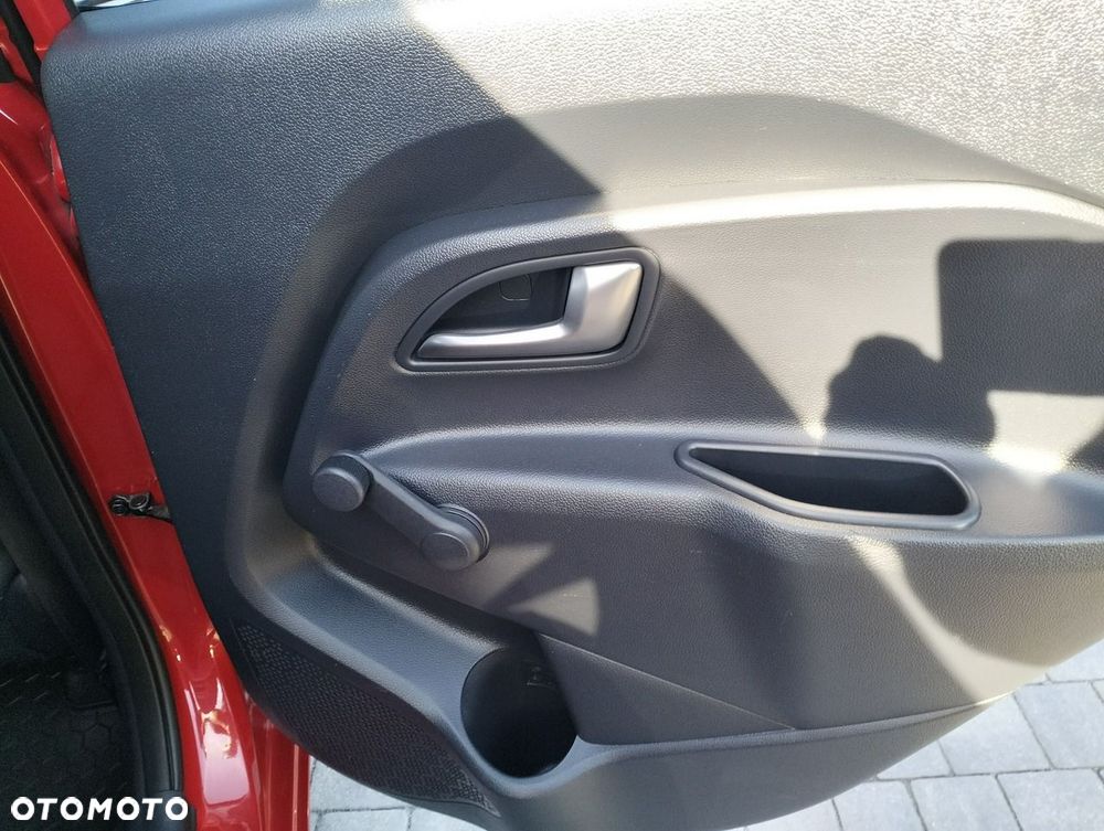Kia Rio - 26