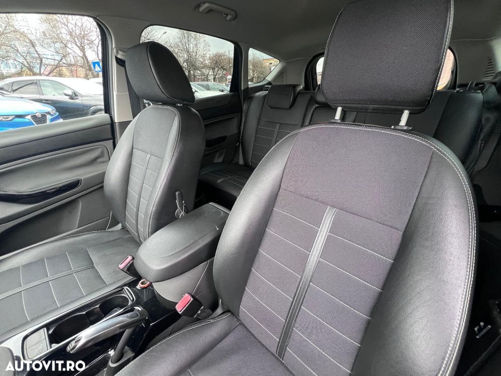 Ford Kuga 2.0 TDCi Powershift 4WD Titanium - 9