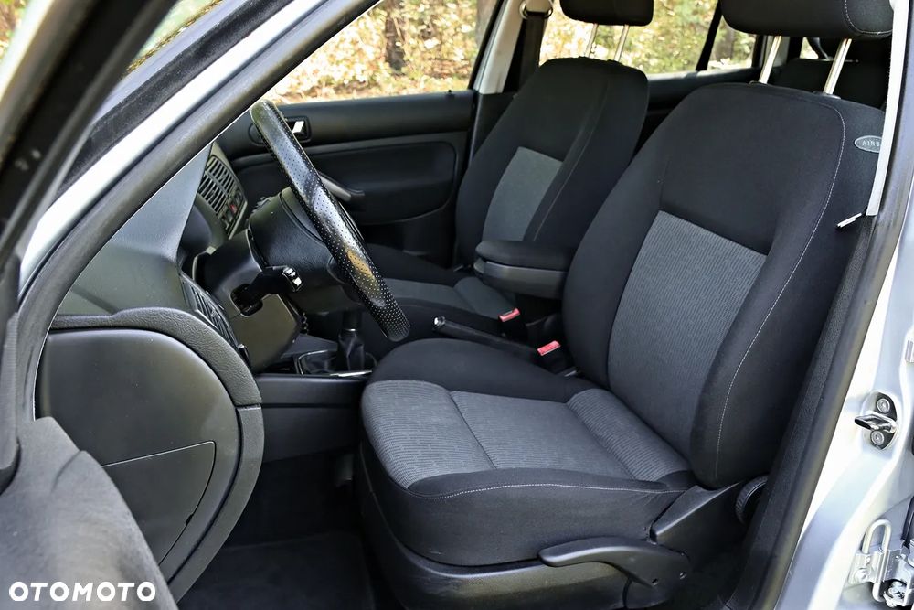 Volkswagen Golf 1.9 TDI Comfortline - 30