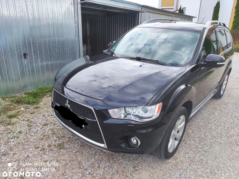 Mitsubishi Outlander - 2