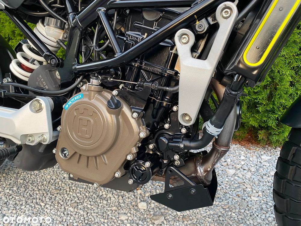 Husqvarna Svartpilen - 28