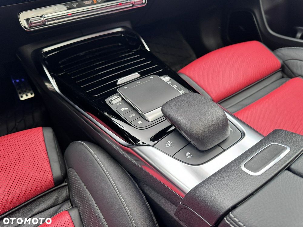 Mercedes-Benz CLA AMG 45 S 4-Matic+ 8G-DCT - 32