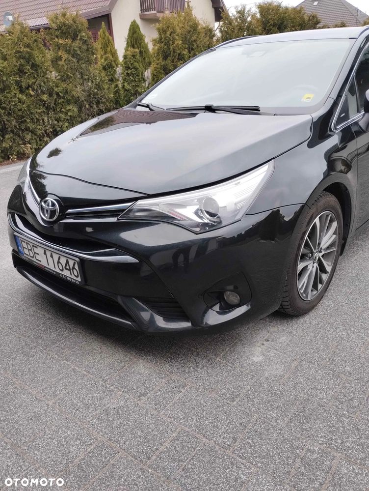 Toyota Avensis 2.0 D-4D Premium - 4