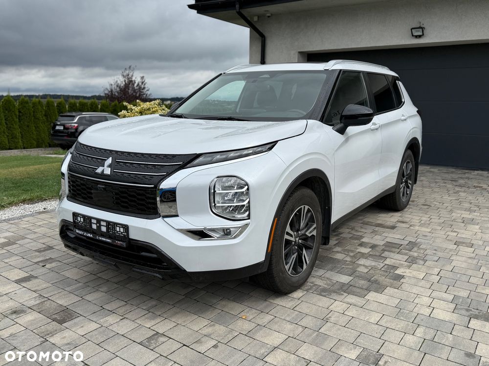 Mitsubishi Outlander 2.4 4WD CVT Intense - 3