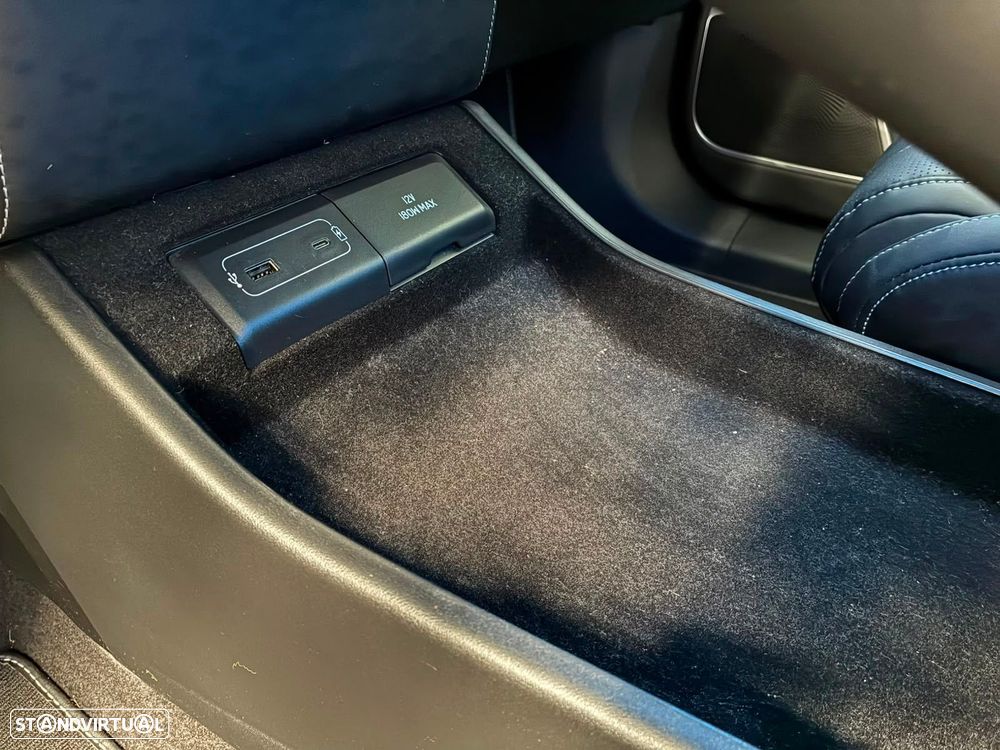 Xpeng G9 78.2 kWh Standard Range - 37