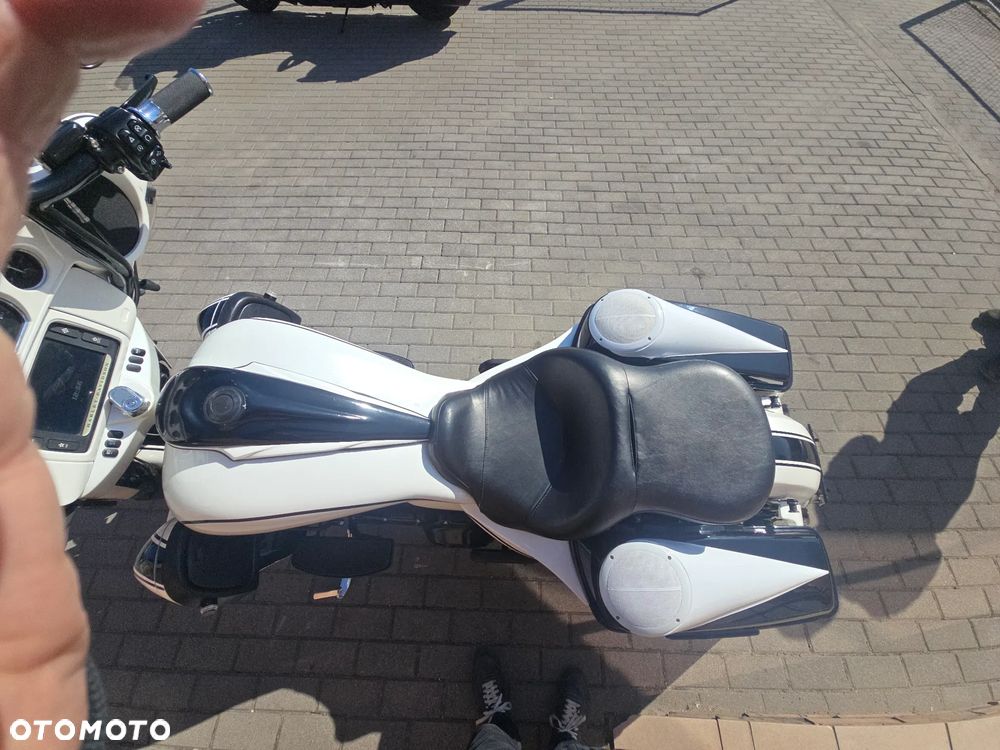 Harley-Davidson FLHS Electra Glide - 35