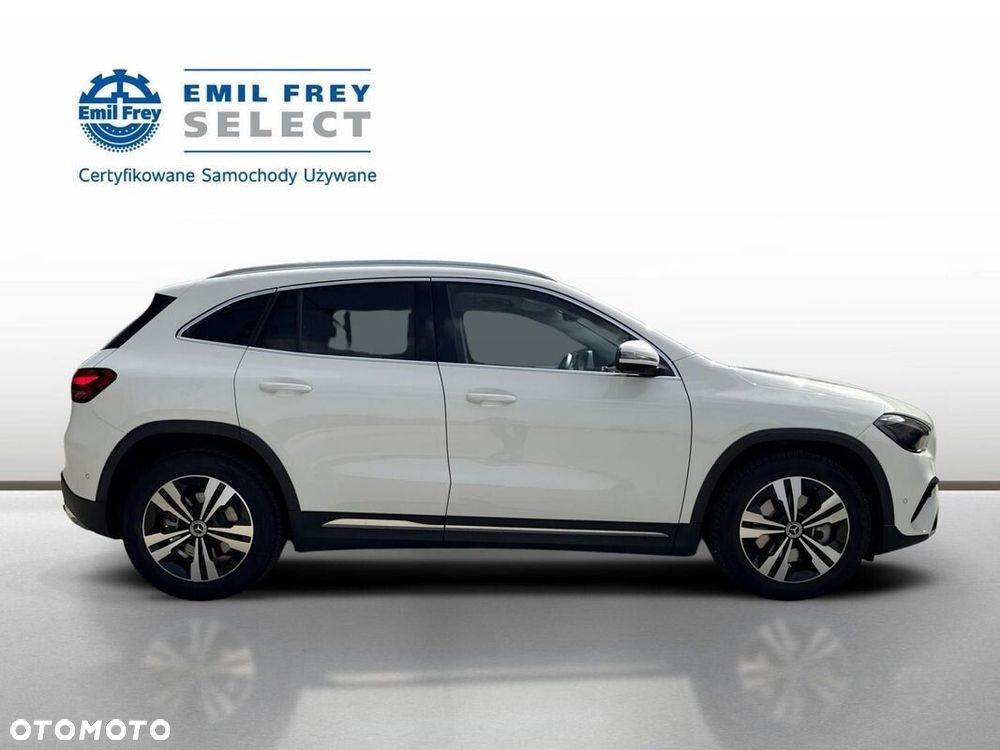Mercedes-Benz GLA - 7