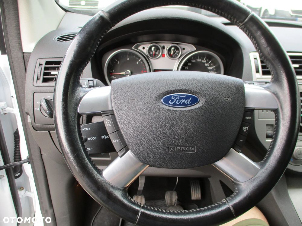 Ford Kuga 2.0 TDCi 4WD Trend - 24