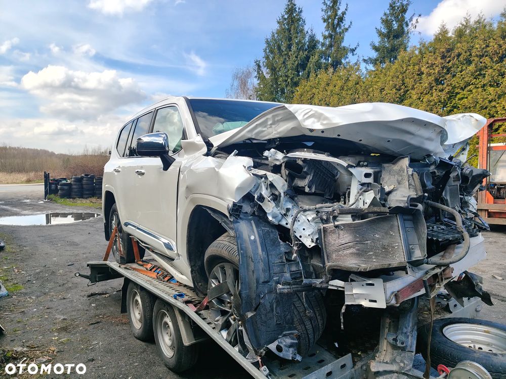 Toyota Land Cruiser - 12