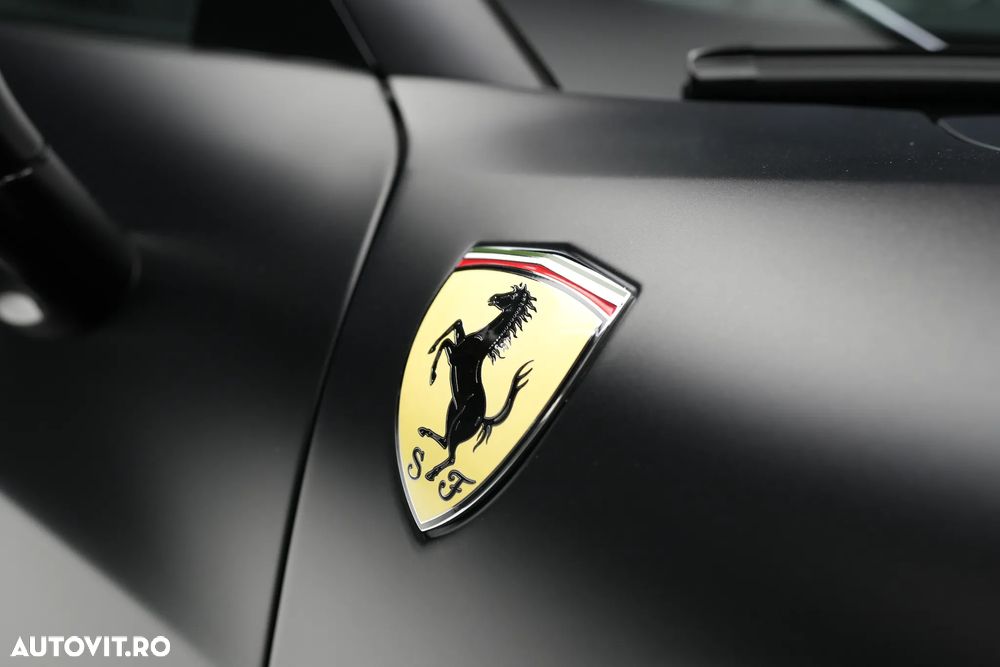 Ferrari 296 GTS - 8