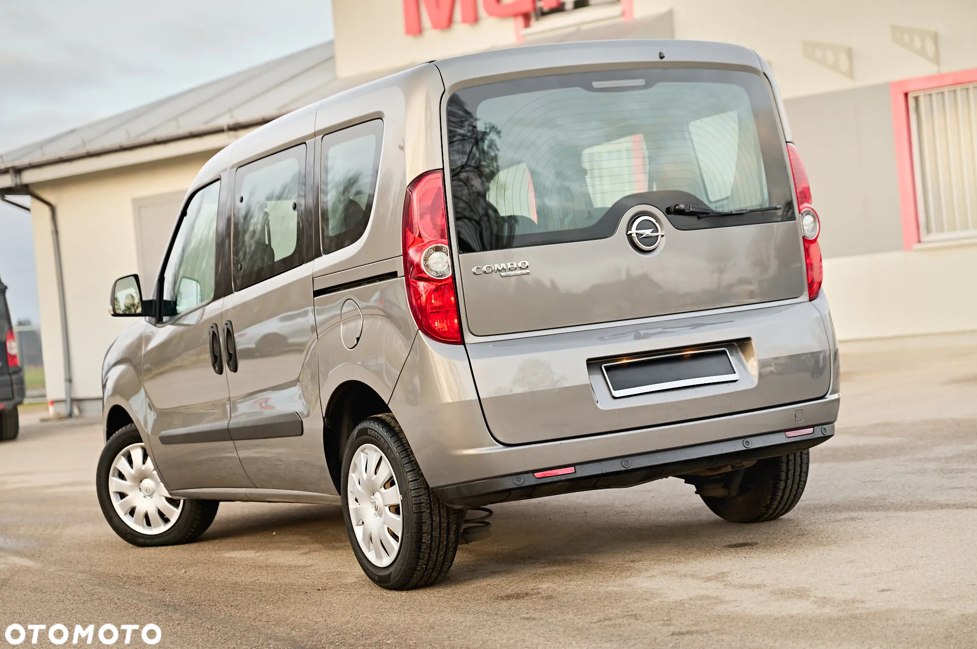 Opel Combo Tour 1.4 Enjoy Eu6 - 3