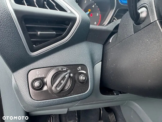 Ford Grand C-MAX - 31