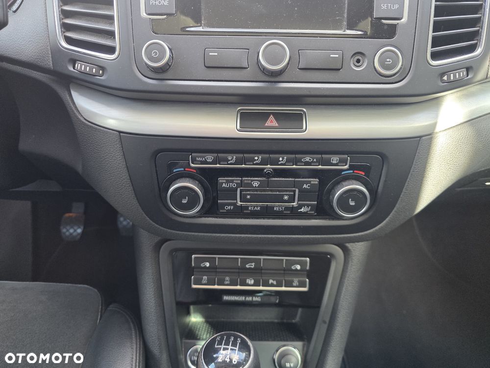 Volkswagen Sharan 2.0 TDI BlueMotion Technology Highline - 20