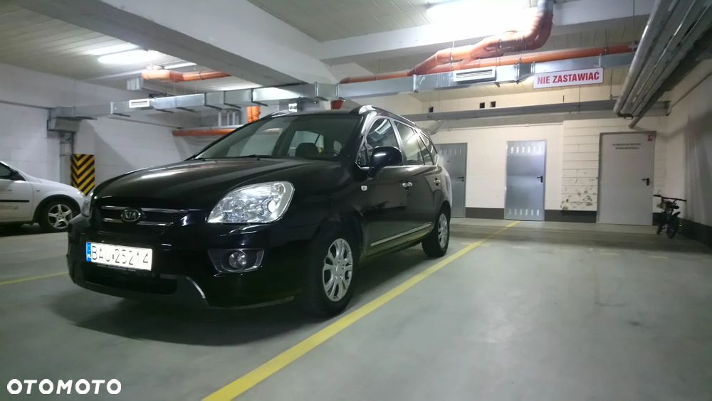 Kia Carens 2.0 CRDi Freedom - 10