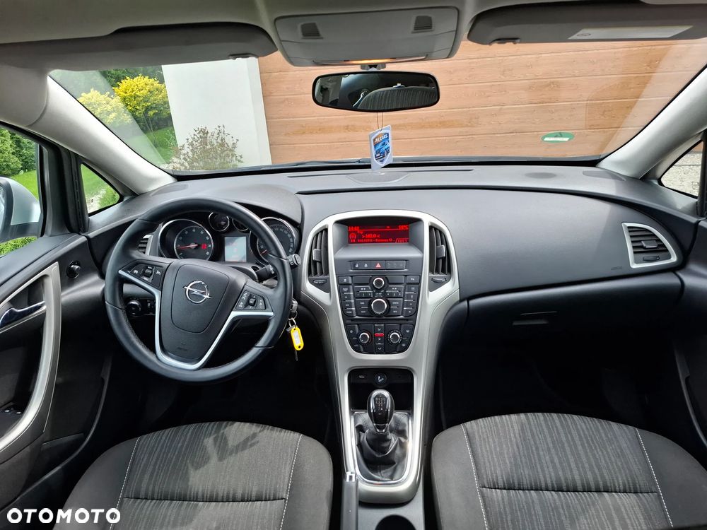 Opel Astra 1.6 Innovation - 19