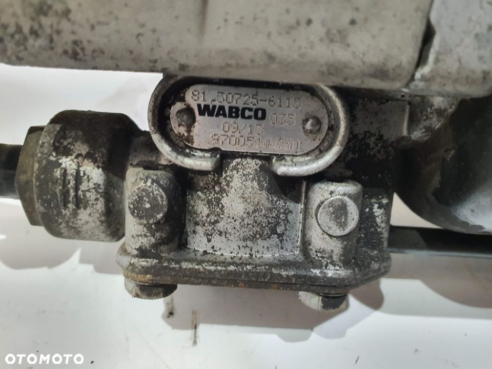 SIŁOWNIK WYSPRZĘGLIK MAN TGA * - 2