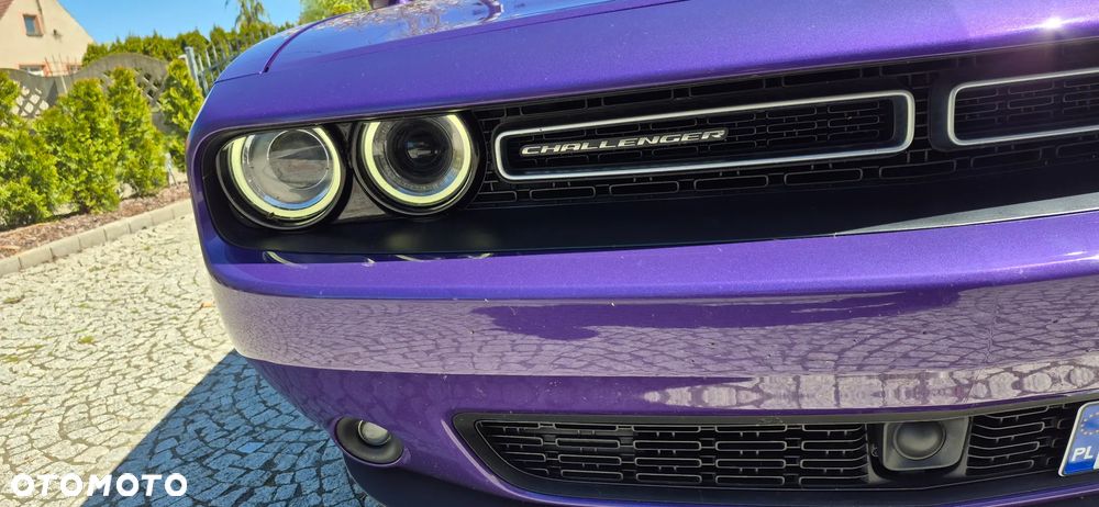 Dodge Challenger - 25