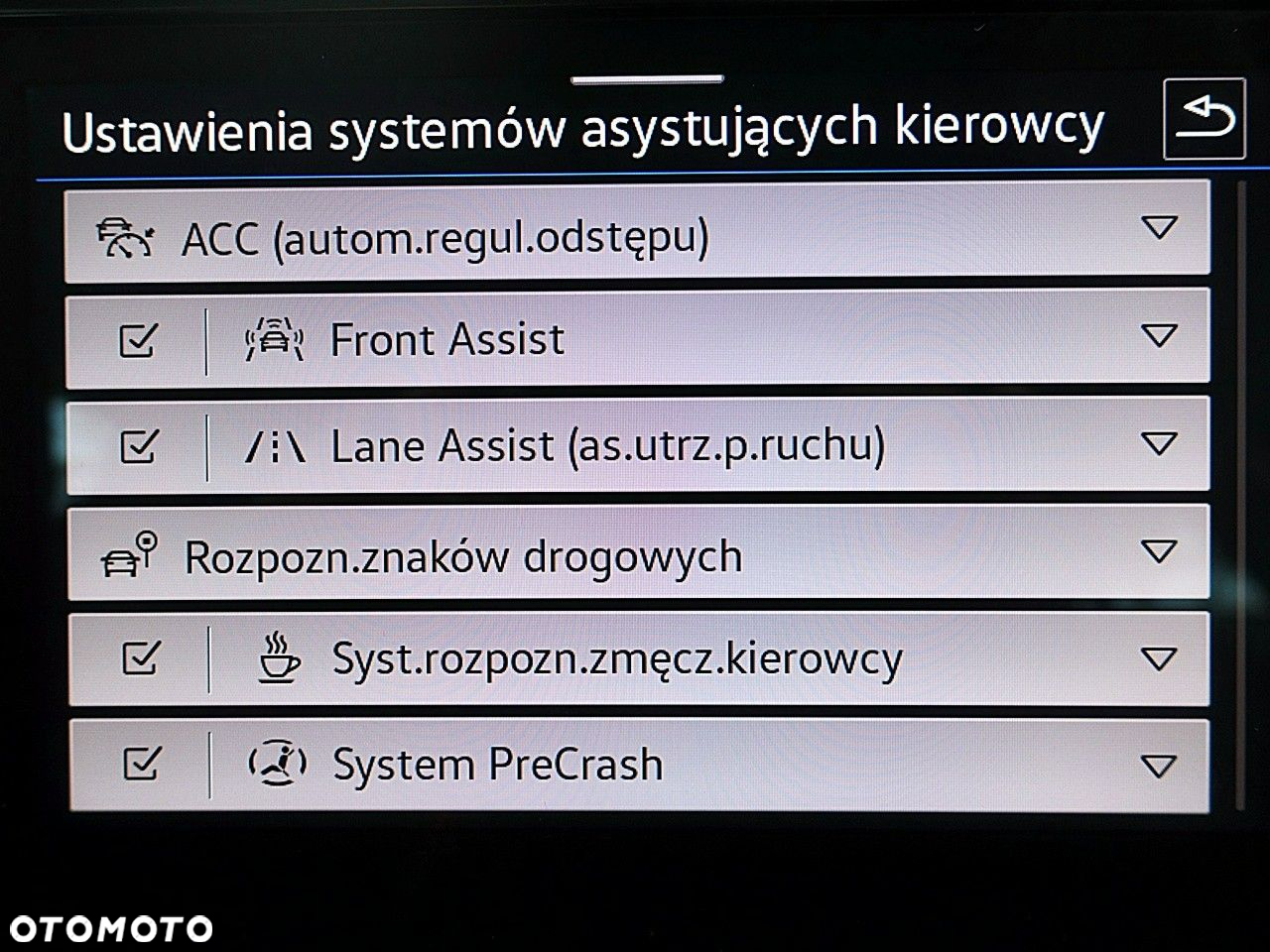 Volkswagen Passat - 36