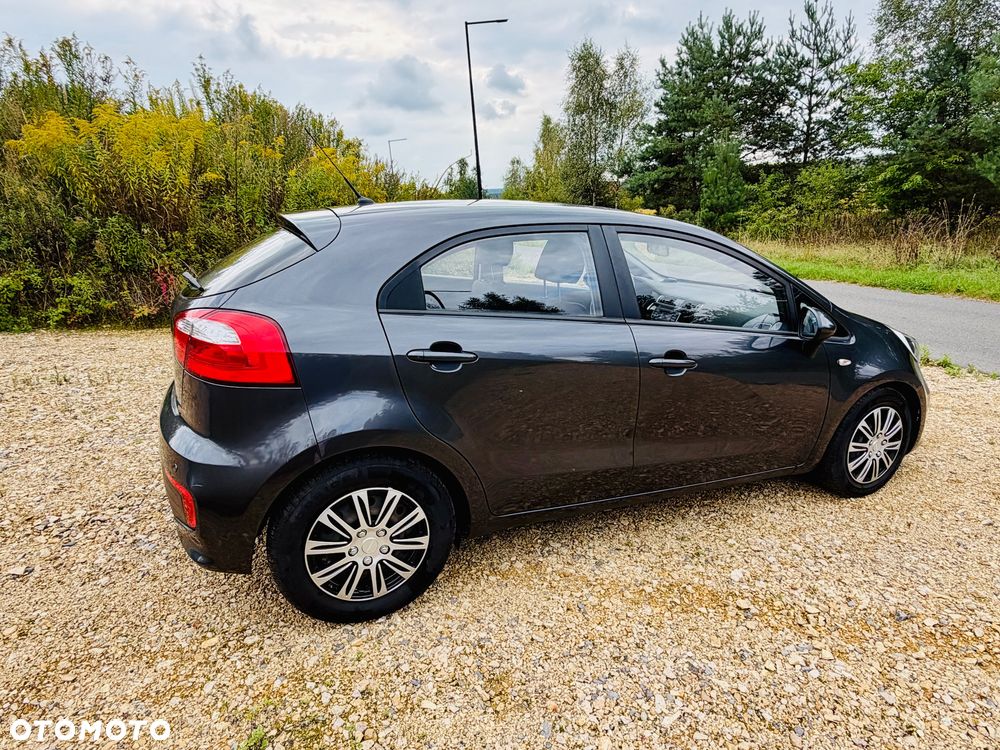 Kia Rio 1.2 Business Line - 9