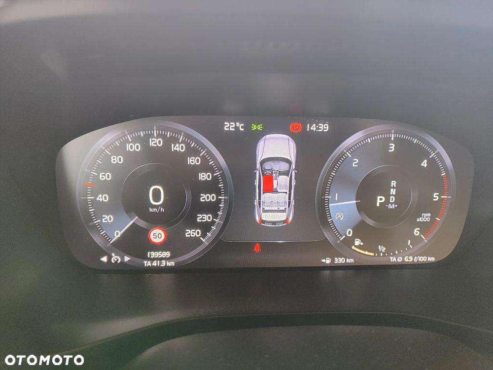 Volvo XC 40 D3 Momentum Pro - 26