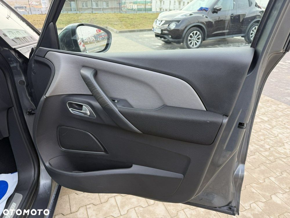 Citroën C4 Picasso HDi 150 FAP Business Class - 27