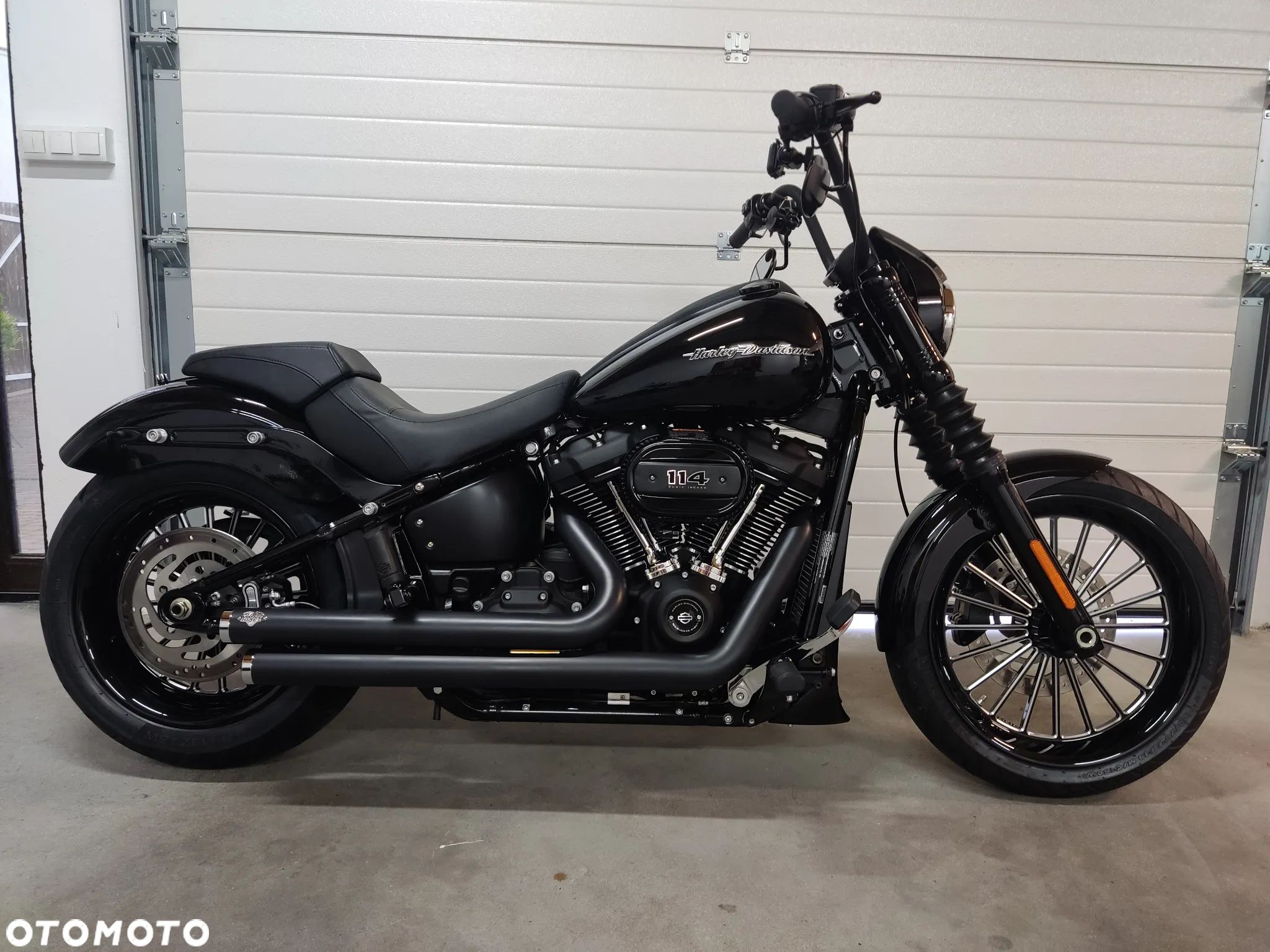 Harley-Davidson Softail Street Bob - 1