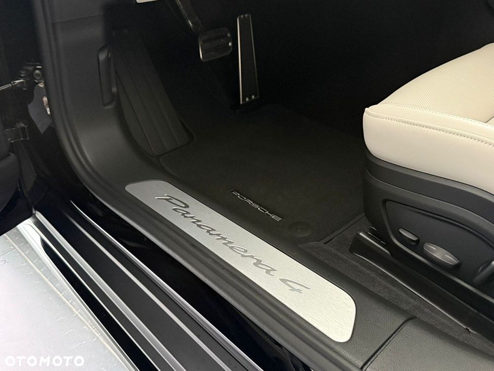 Porsche Panamera - 19