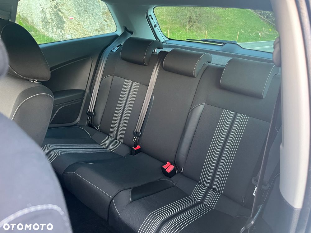 Volkswagen Polo - 10