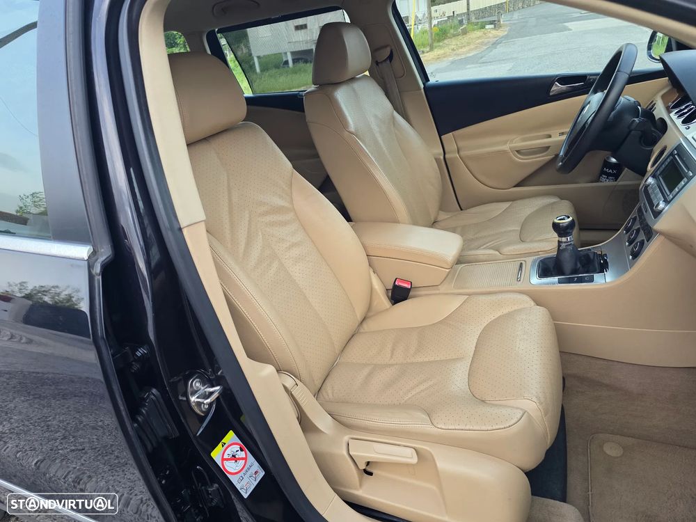 VW Passat Variant 2.0 TDI Confortline - 15