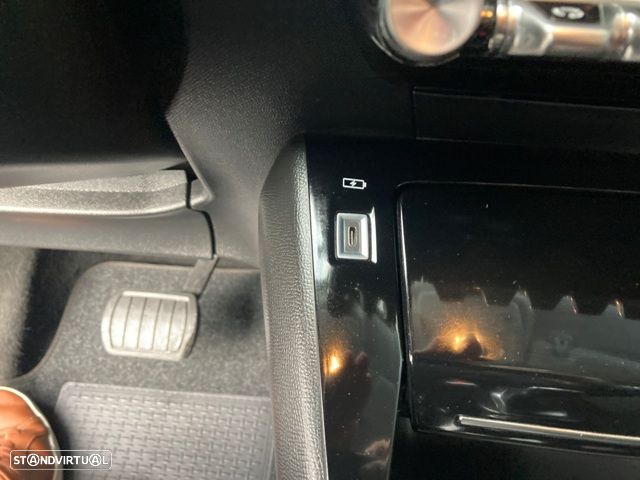 Peugeot e-208 50 kWh Allure - 25