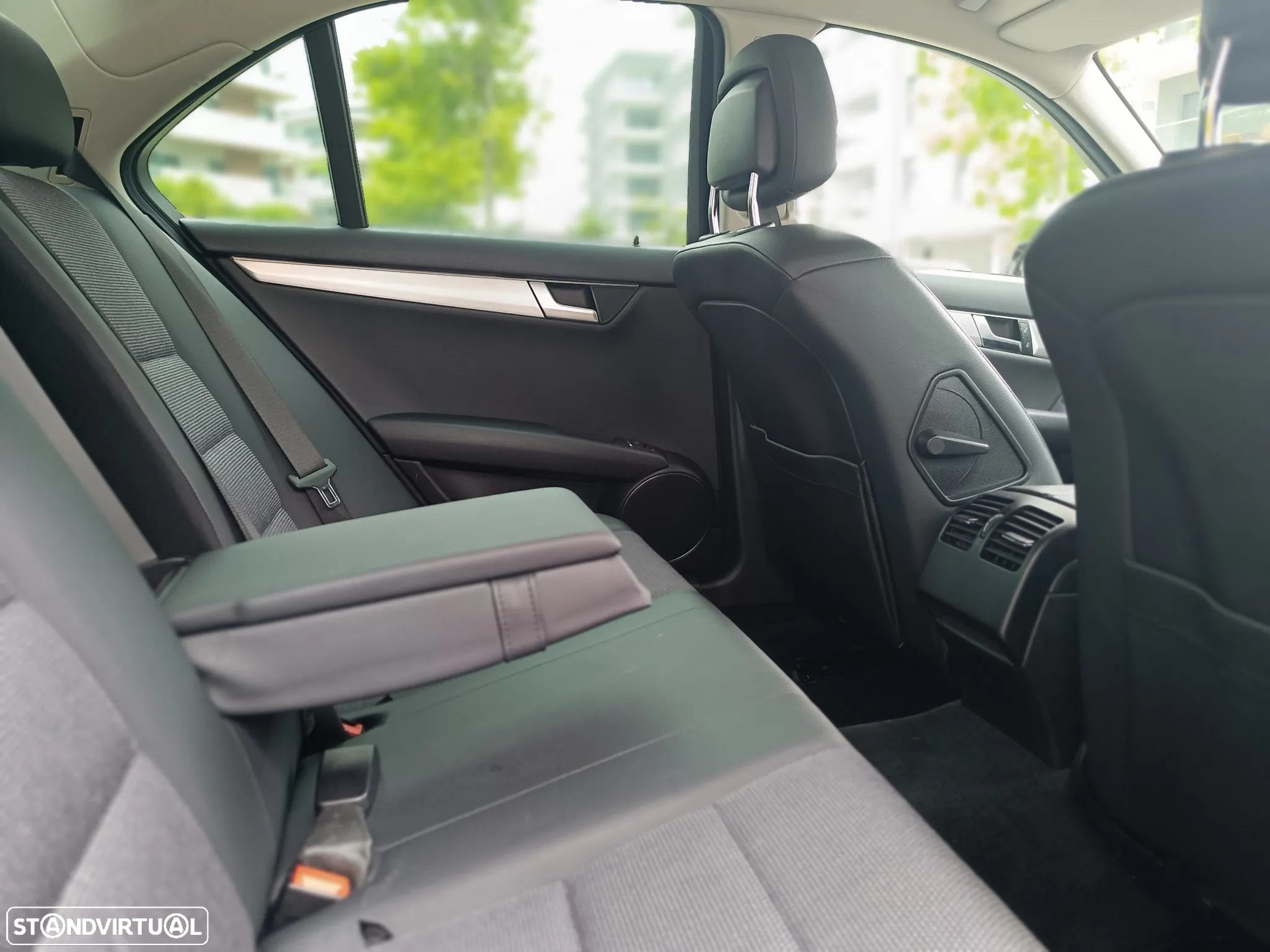 Mercedes-Benz C 180 CGi Avantgarde BlueEfficiency Aut. - 24