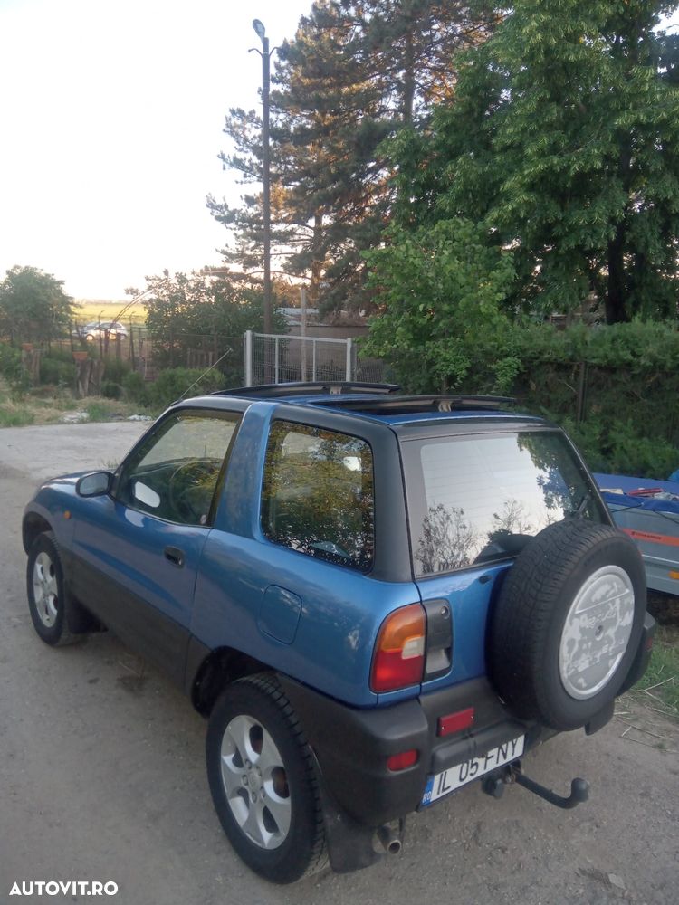 Toyota RAV4 - 6
