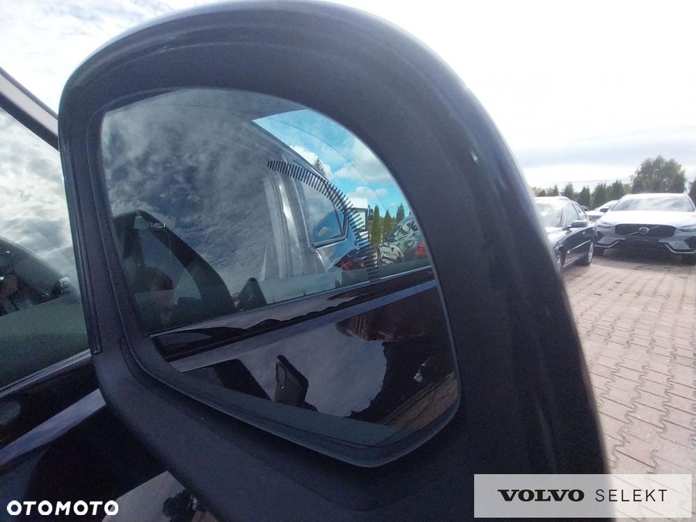 Volvo XC 40 - 25