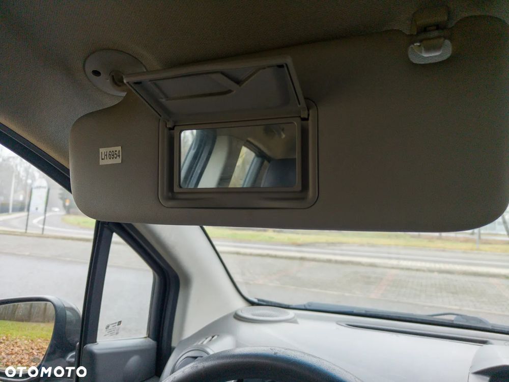 Chevrolet Spark 1.0 LS - 37