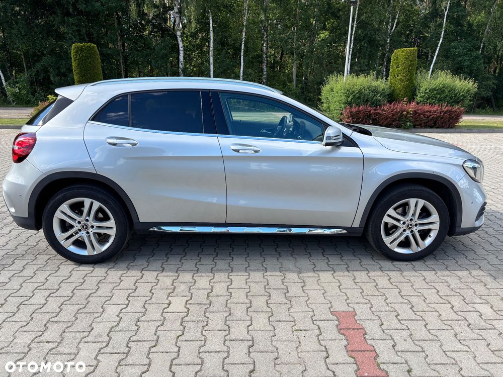Mercedes-Benz GLA 250 4Matic 7G-DCT AMG Line - 6