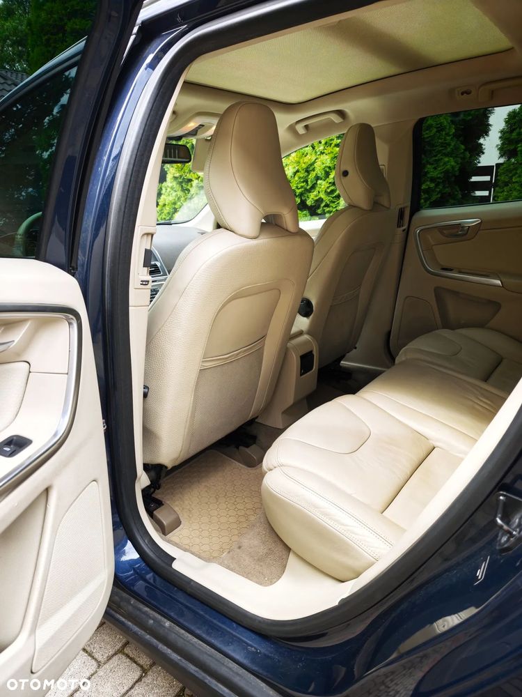 Volvo XC 60 T6 AWD Momentum - 16