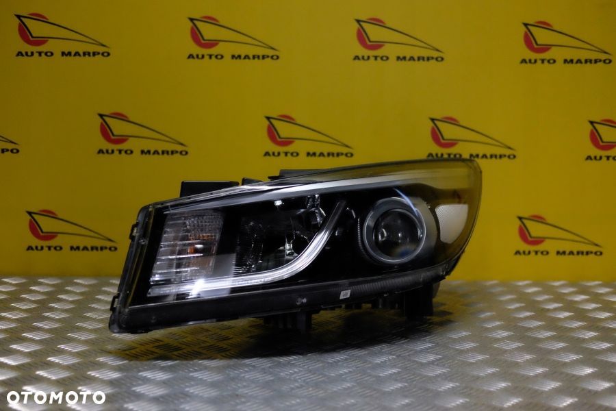 KIA CARNIVAL SEDONA 15- REFLEKTOR LAMPA PRZÓD EU - 2