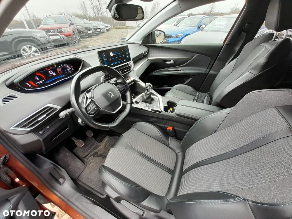 Peugeot 5008 1.2 PureTech Allure S&S - 9