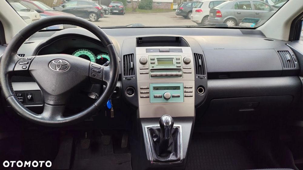 Toyota Corolla Verso 1.8 Sol 7os - 9