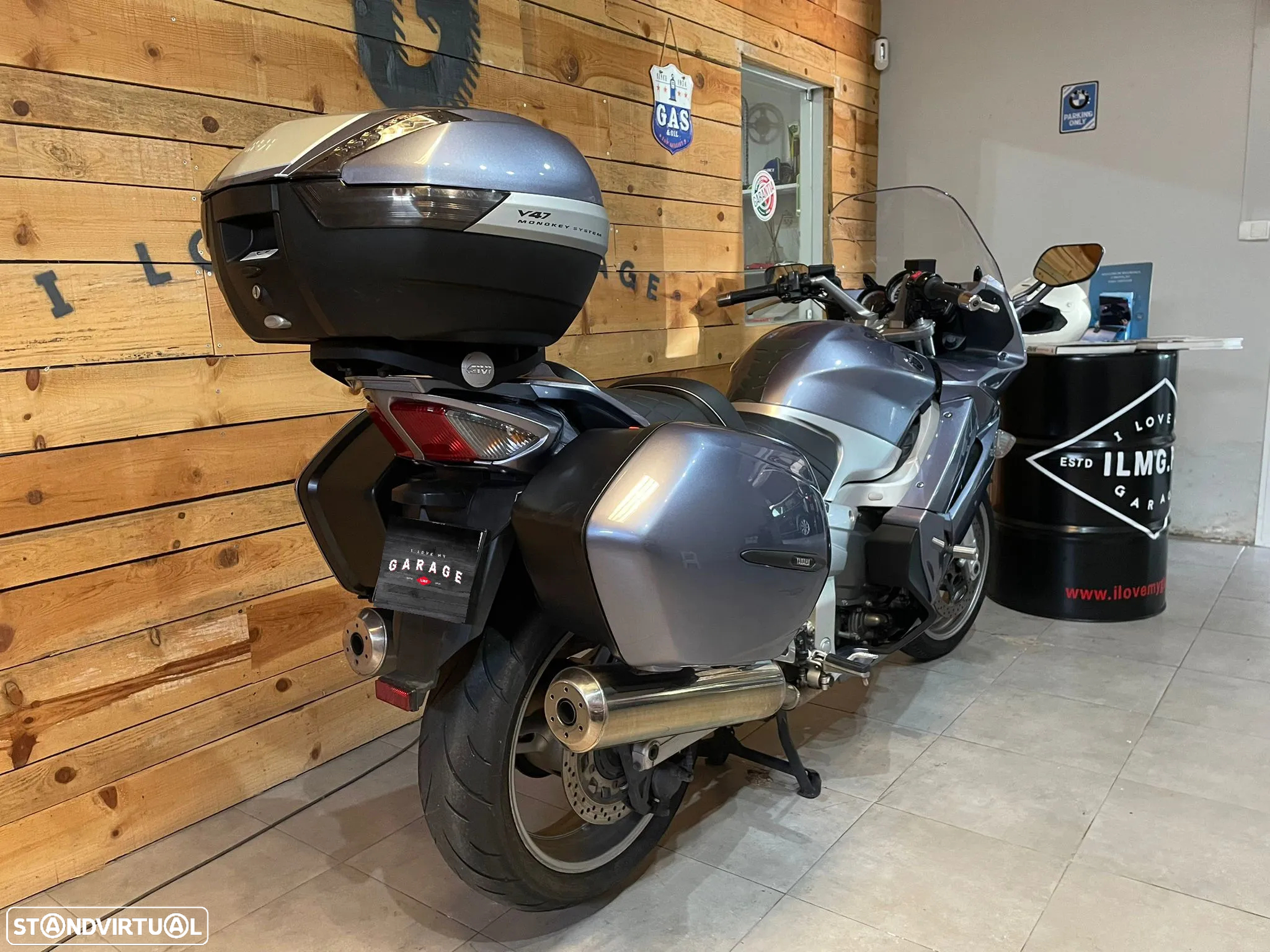 Yamaha FJR - 6