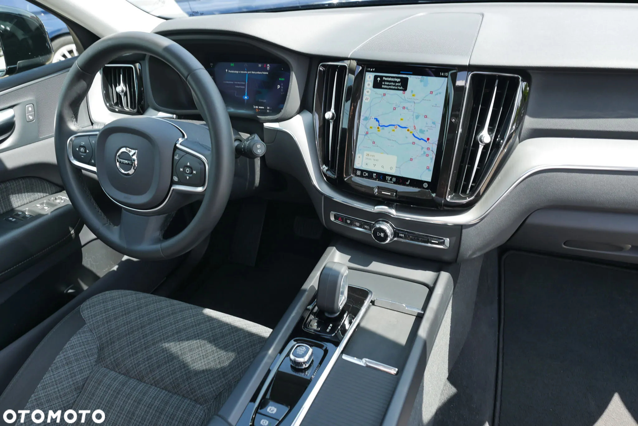 Volvo XC 60 T6 Plug-In Hybrid AWD Inscription - 16