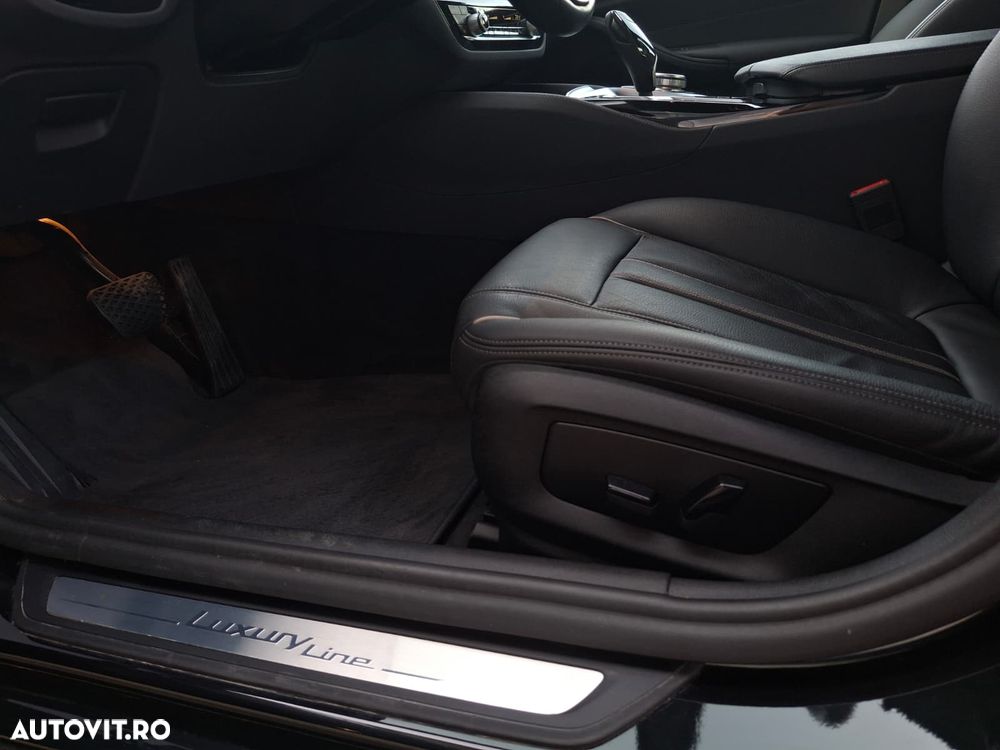 BMW Seria 5 530e xDrive Aut. Luxury Line - 28