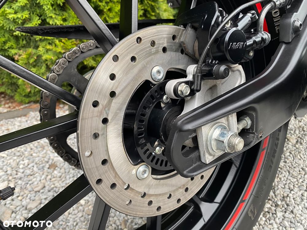 Yamaha MT - 32