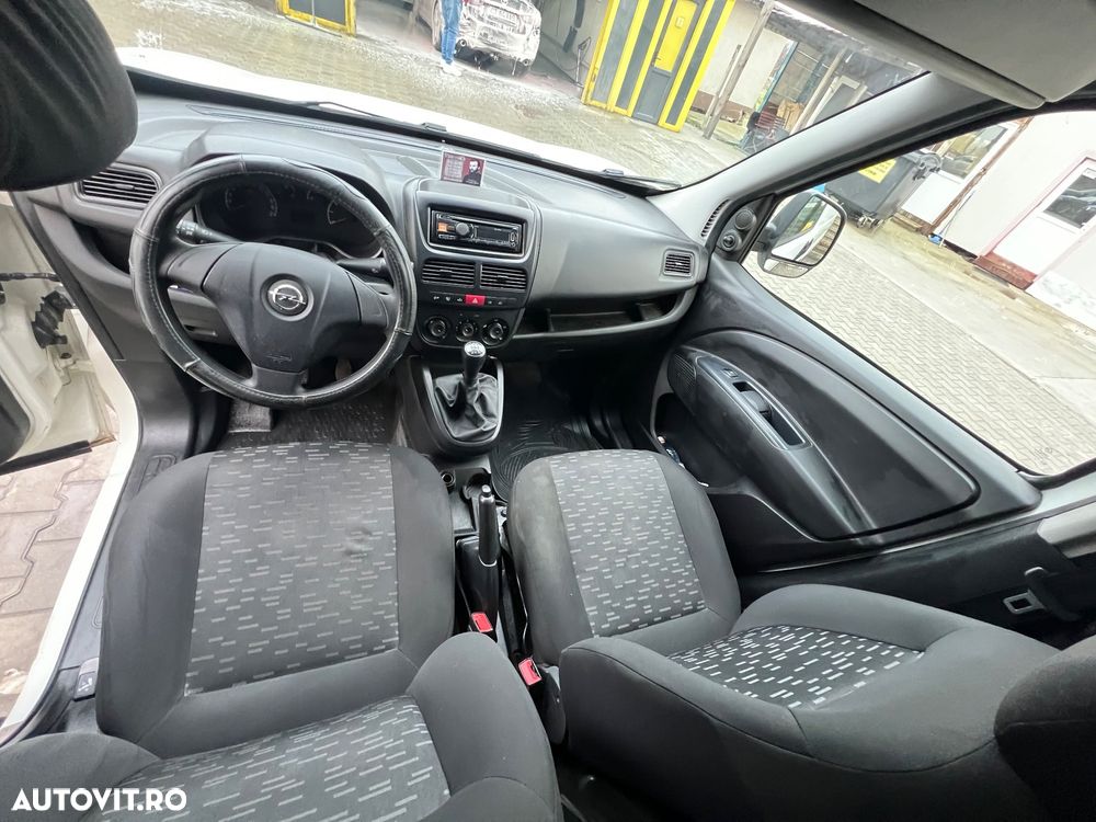 Opel Combo - 9