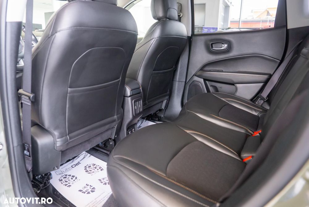 Jeep Compass 2.0 MultiJet Active Drive Automatik Longitude - 21