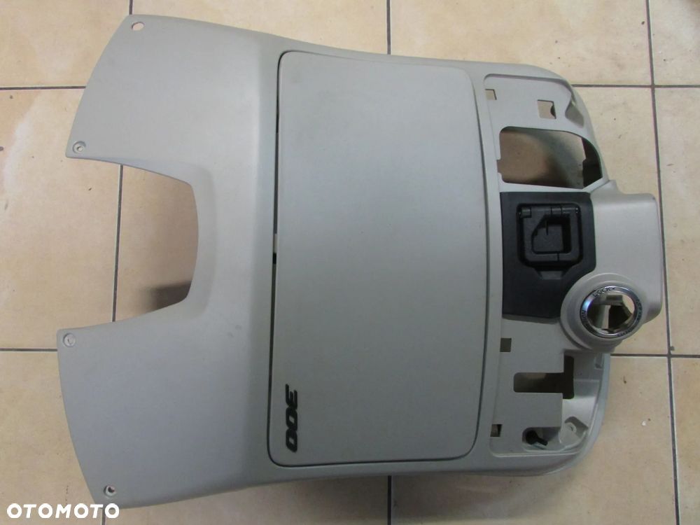 Vespa GTV 300 hpe 2024 osłona schowek - 1