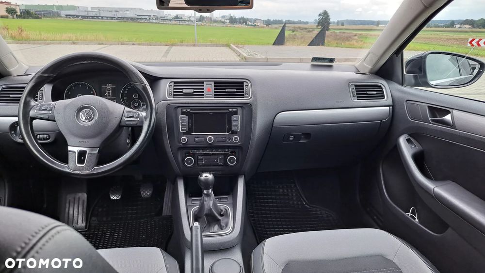 Volkswagen Jetta 1.4 TSI Highline - 16