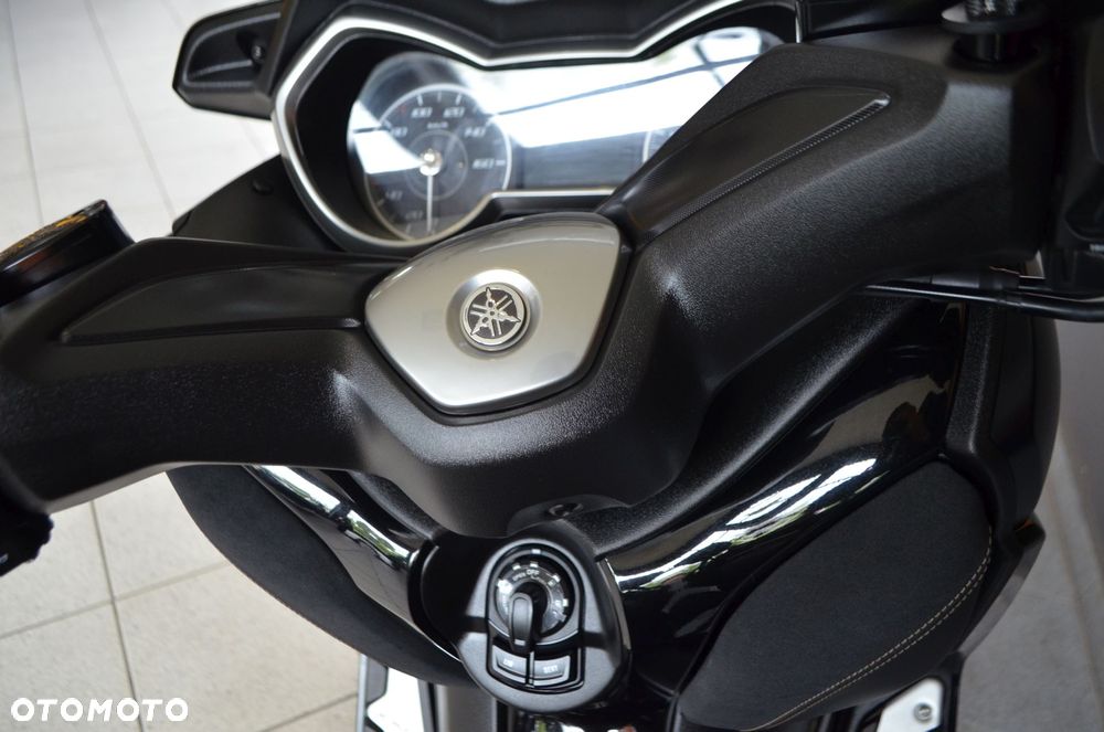 Yamaha X-max - 33