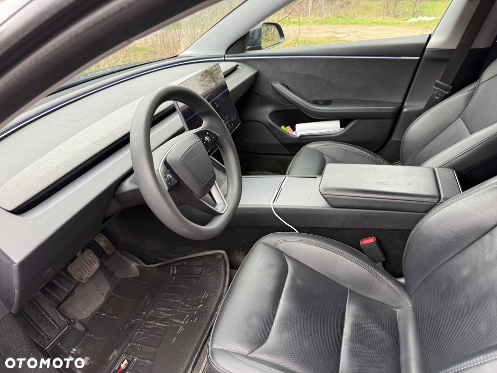 Tesla Model 3 Long Range AWD - 5