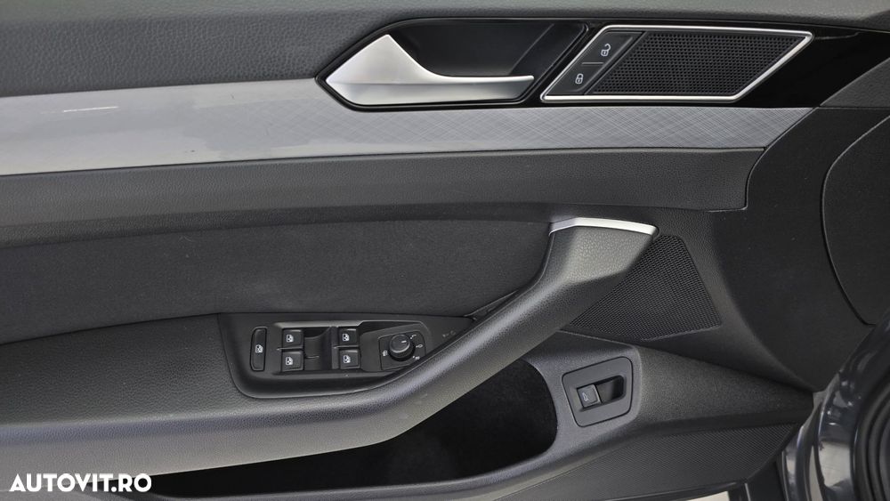 Volkswagen Passat 2.0 TDI DSG Comfortline - 11